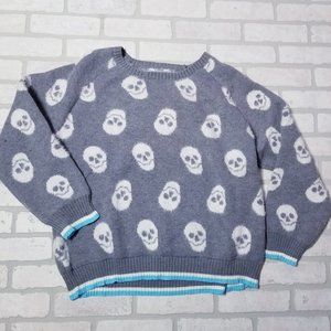 2x 18/20 Super Soft Skull Fuzzy Sweater